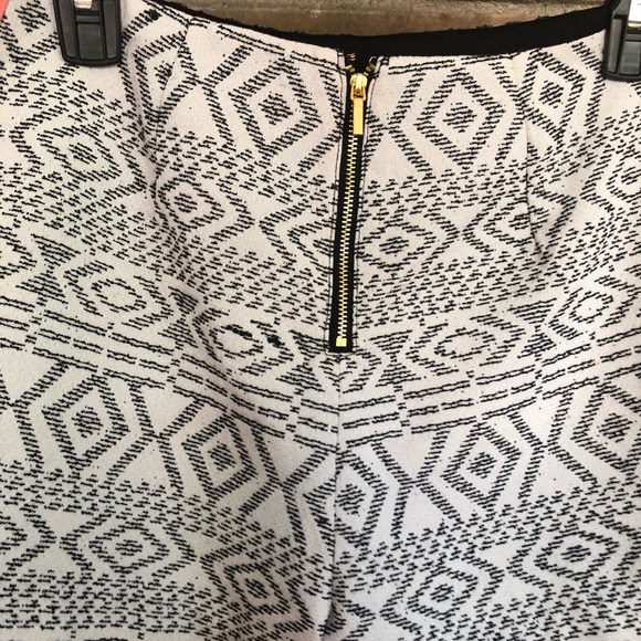 Bebe High Waisted Jacquard Knit Shorts - Picture 6 of 11